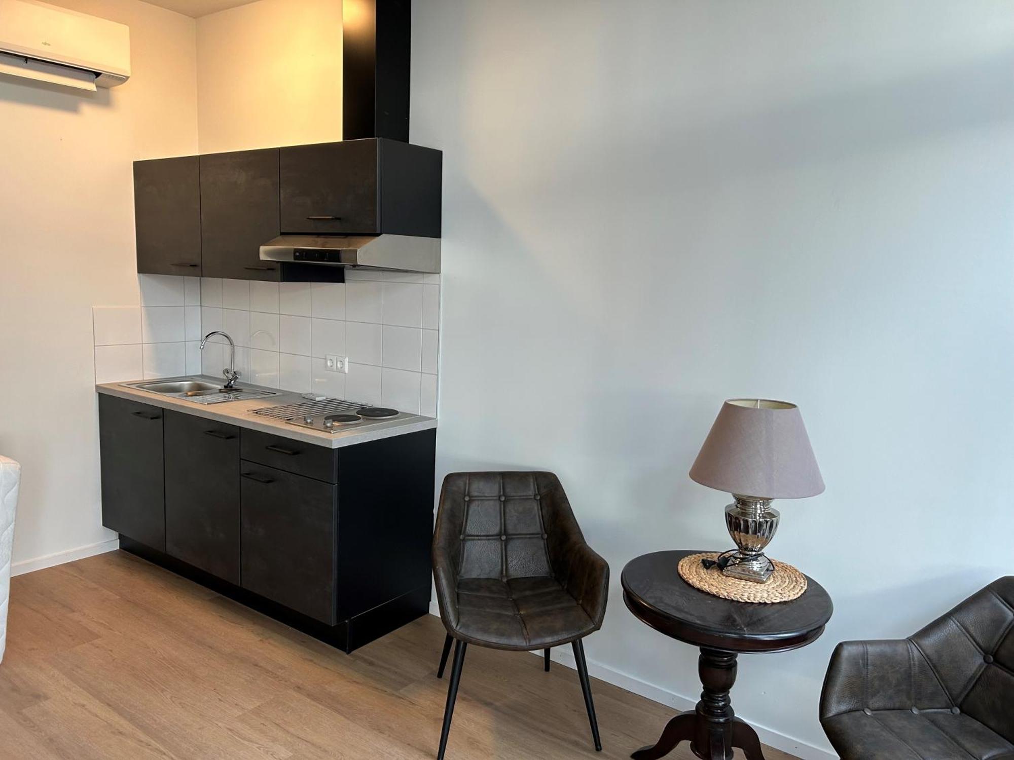 Hotel Nijeveen Bagian luar foto